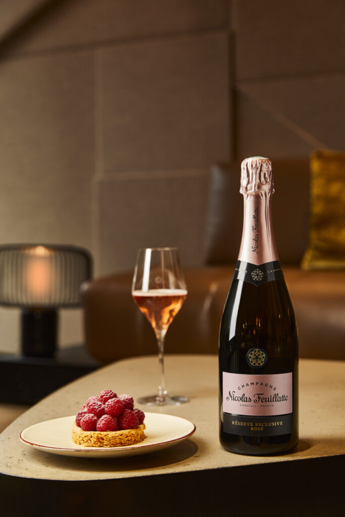 champagne rosé avec gateau