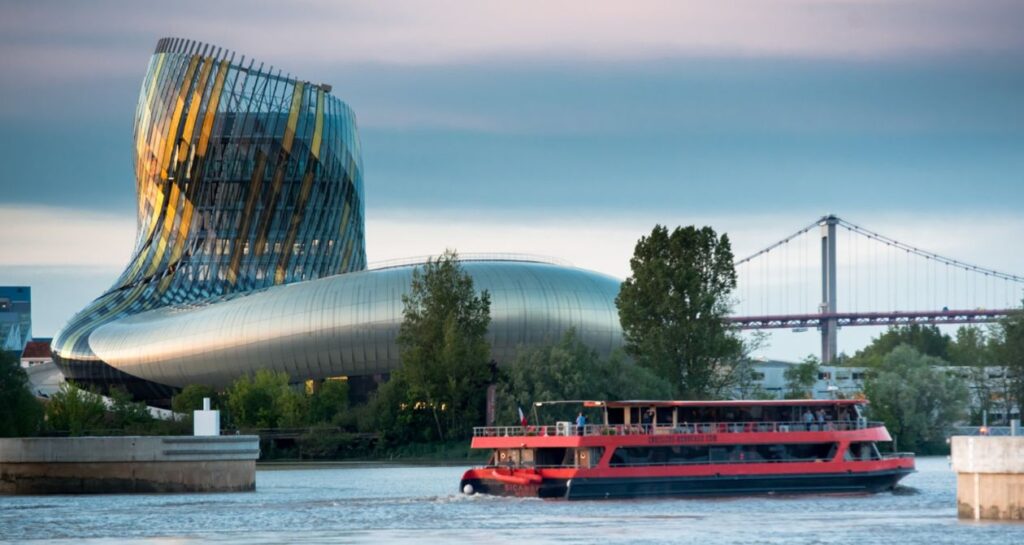 les bateaux bordelais et la cité du vin