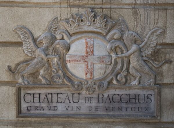 fronton château de bacchus