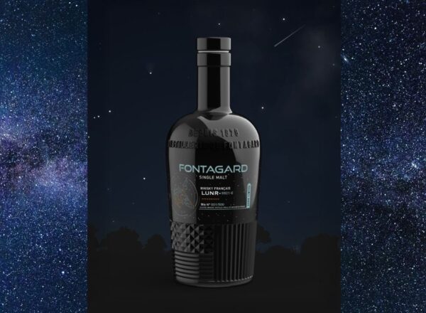 bouteille de whisky ciel étoilé