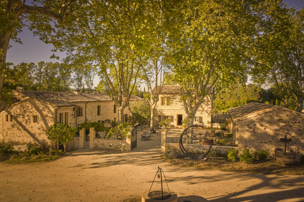 façade mas gard 