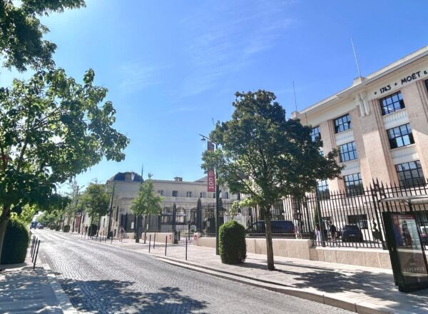 vue avenue de champagne moet et chandon