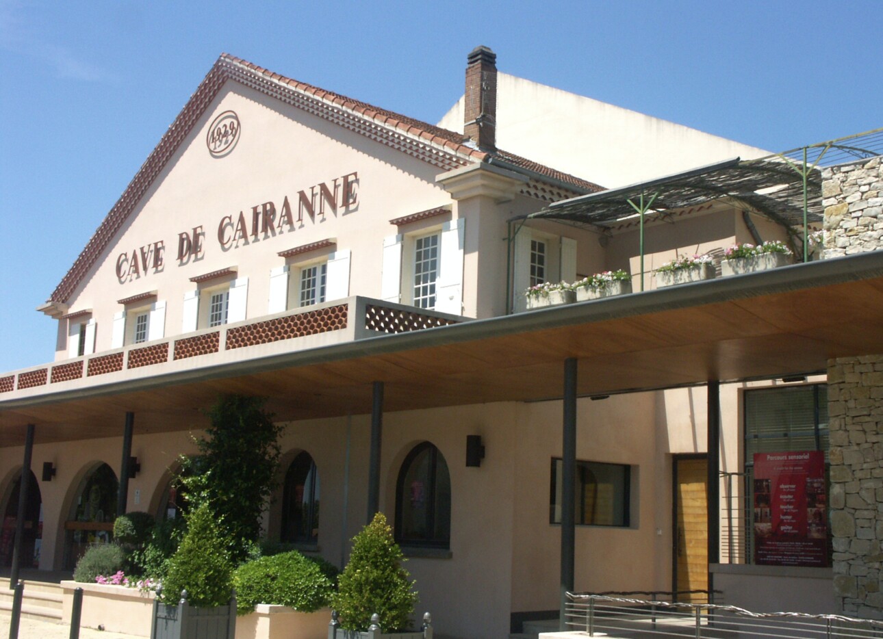façade cave Cairanne
